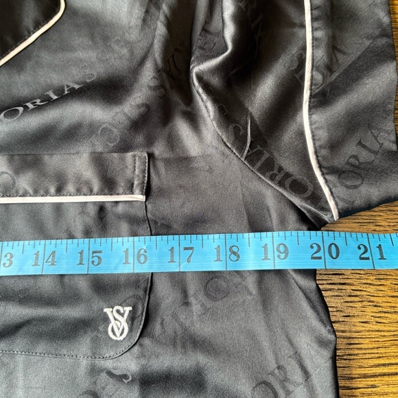 Victoria’s Secret Satin Pajama Top Black XS - Picture 5 of 7